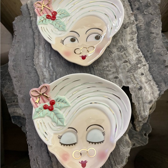NWT Glitterville Madame Noel Christmas Plates, Set of 2 - Picture 2 of 6